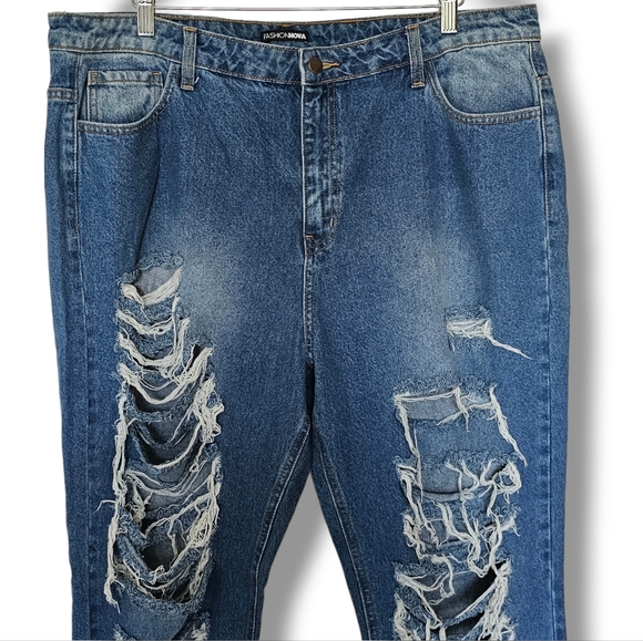 Fashion Nova Destroyed Skinny Jeans Size 14 Medium Wash Structured Cotton - Picture 3 of 9